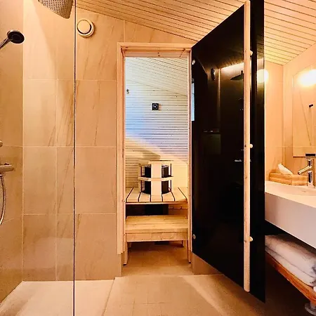 Nova Skyland Hotel 5*