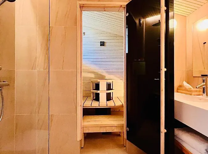 Nova Skyland Hotel 5*